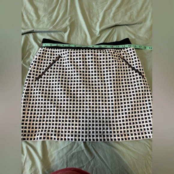 Lou & Gray black and white skirt size medium-gently worn no flaws - Picture 2 of 7